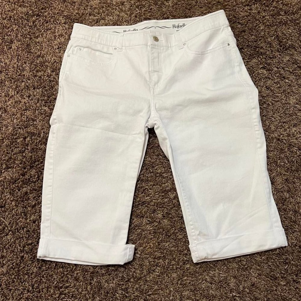 Bermuda shorts, white, size 12